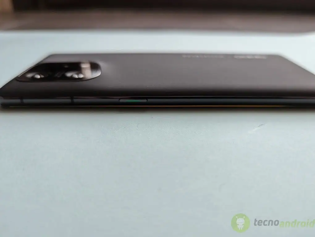 Oppo Find X5 (2)