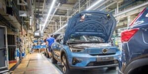 auto elettriche combustibili fossili 2040