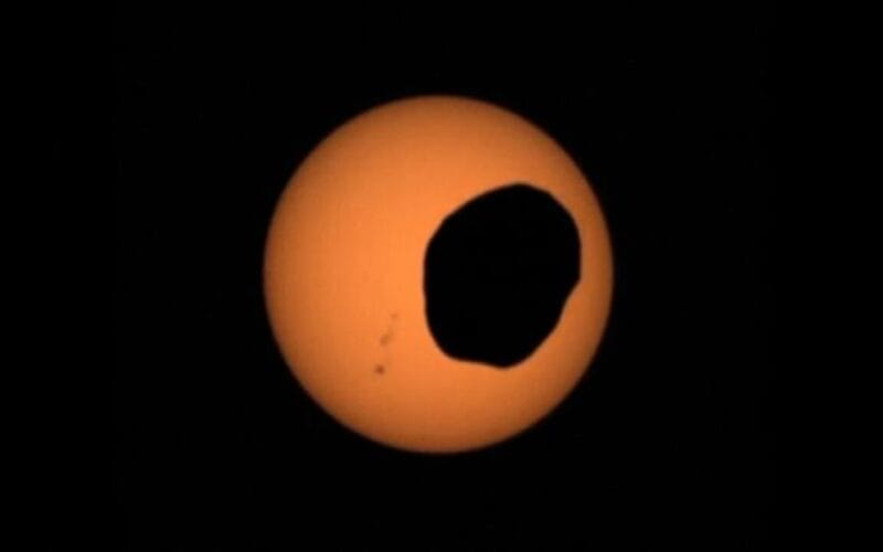 eclissi marte