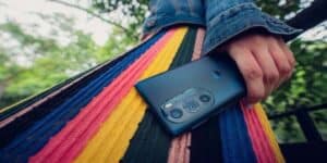 motorola-edge-30-design-smartphone-immagini-online