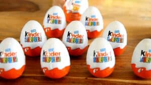 Prodotti ritirati dal mercato: Kinder e la salmonella, è allarme se avete mangiato questi