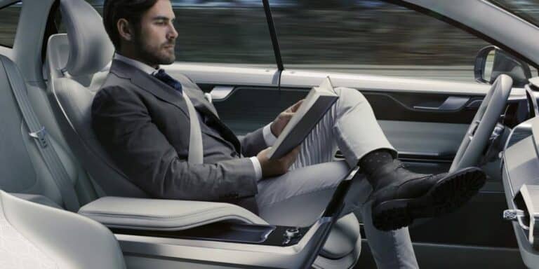 Auto e guida autonoma: ecco quali sono i livelli ADAS disponibili
