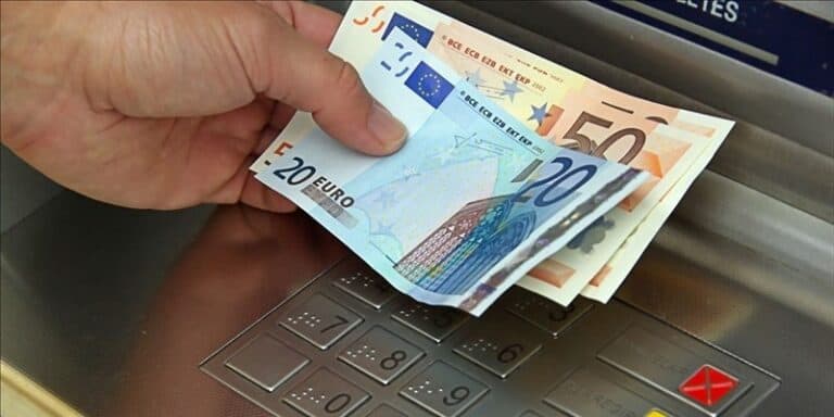 Bancomat: lo stop ai prelievi in arrivo, ecco quando spariranno i contanti