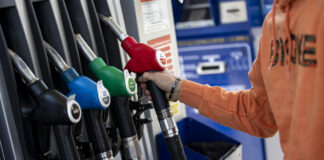Benzina e aumenti: il prezzo del carburante continua a salire, ecco la soluzione