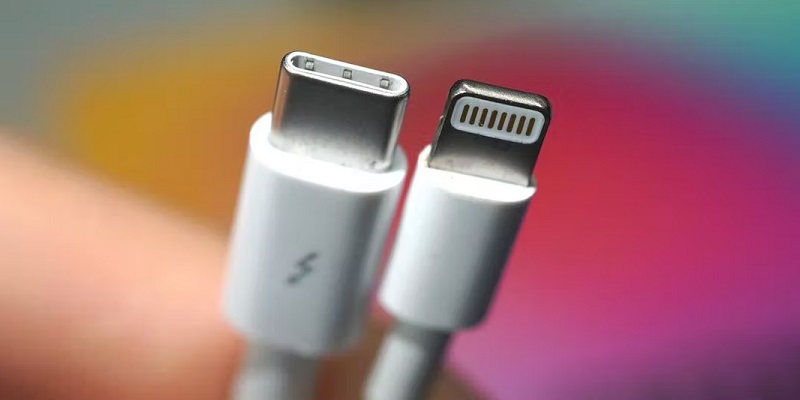 Apple, USB, Type-C, Lightning