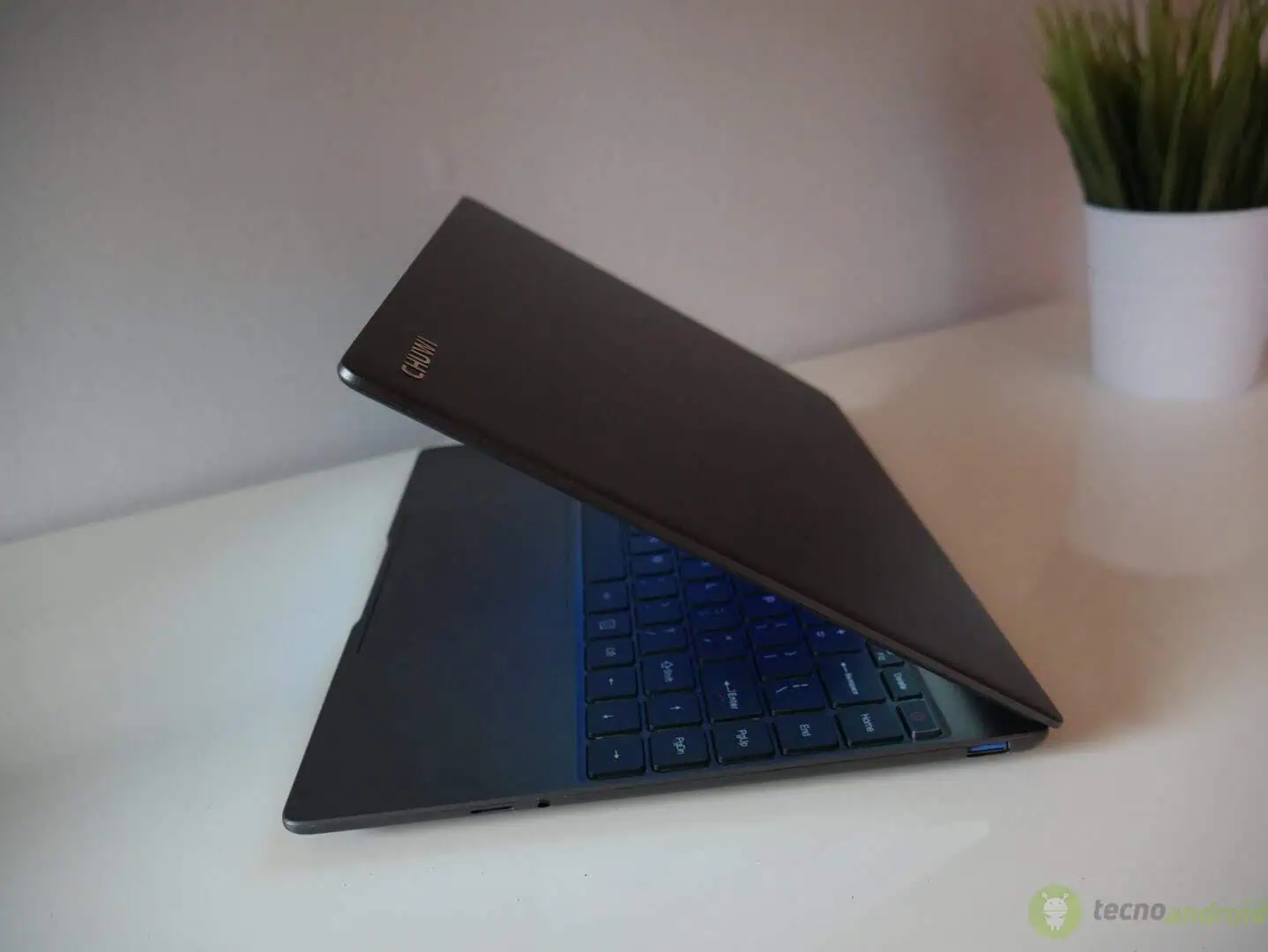CHUWI COREBOOK X9