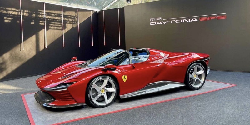 Ferrari celebra i 75 anni del marchio con un Guinness World Records