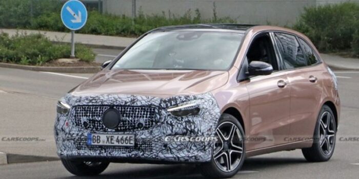 Mercedes-Classe-B-restyling-foto