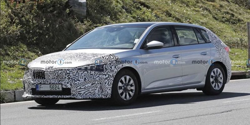 Skoda-Scala-restyling-spiata-su-strada