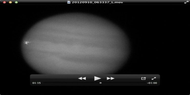 giove esplosione asteroide