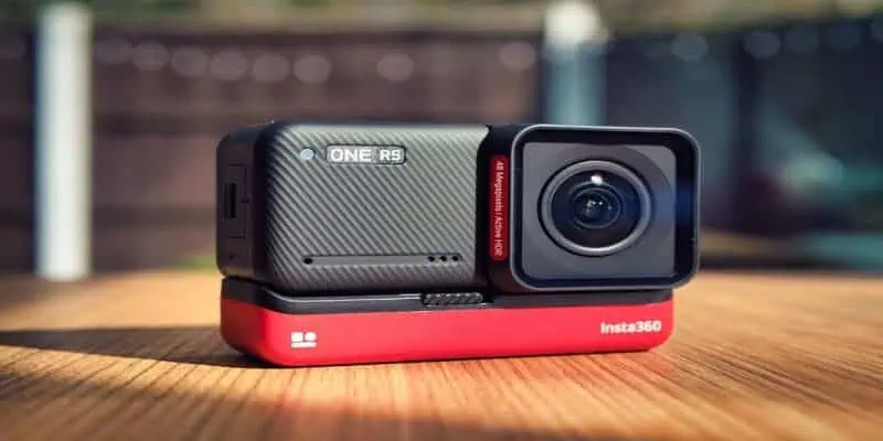 Insta360 è una nuova piccola fotocamera che gira video in 6K