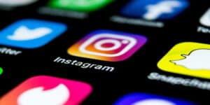 instagram-vuole-dimostri-tua-eta-facendo-video-selfie