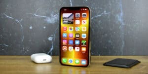 iphone-14-pro-fonte-apple-spiega-funzionera-display