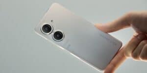 Asus-ZenFone-9-compatto-top-