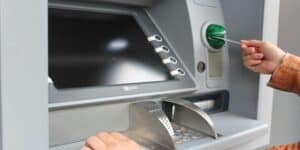 Bancomat ormai è ufficiale, alcune banche stanno già vietando i prelievi