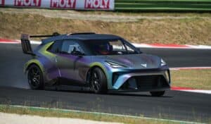 Cupra pioniera dell'elettrificazione con e-Racer e Urban Rebel per un futuro Green