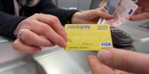 Postepay cancellate dalla nuova truffa: scomparsi i soldi e i conti corrente