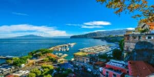 Se vai a mare a Sorrento e sei in costume