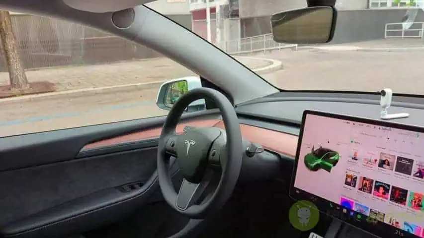 Tesla Model Y Performance (10)