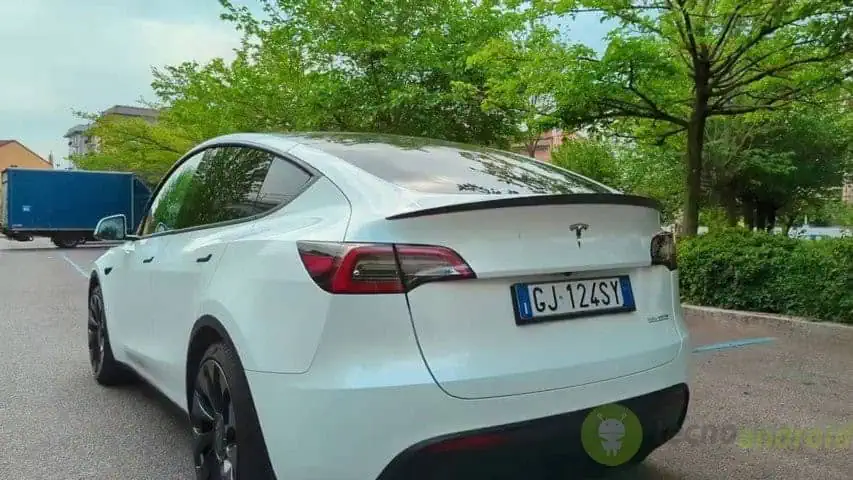 Tesla Model Y Performance (5)
