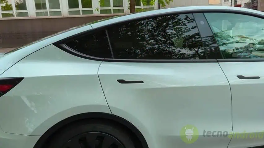 Tesla Model Y Performance (6)
