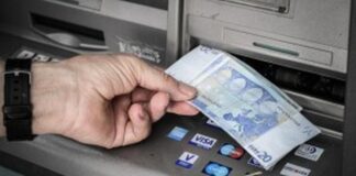 Prelievi e bancomat nel dimenticatoio: niente soldi contanti dopo la regola ufficiale