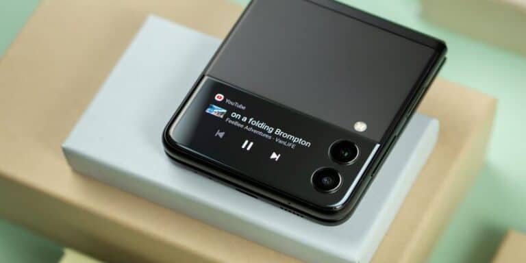 samsung-galaxy-z-flip-4-nuova-foto-apparsa-online