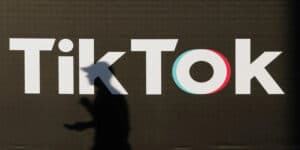tiktok-cessera-controversa-pubblicita-personalizzata-europa
