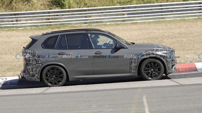 BMW X5 M: nuovi test su strada per il prossimo SUV