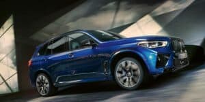 BMW-X5-M-restyling-spiato-su-strada