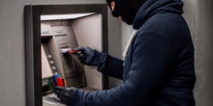Bancomat sotto attacco