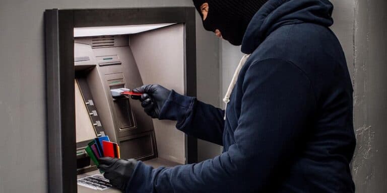 Bancomat sotto attacco