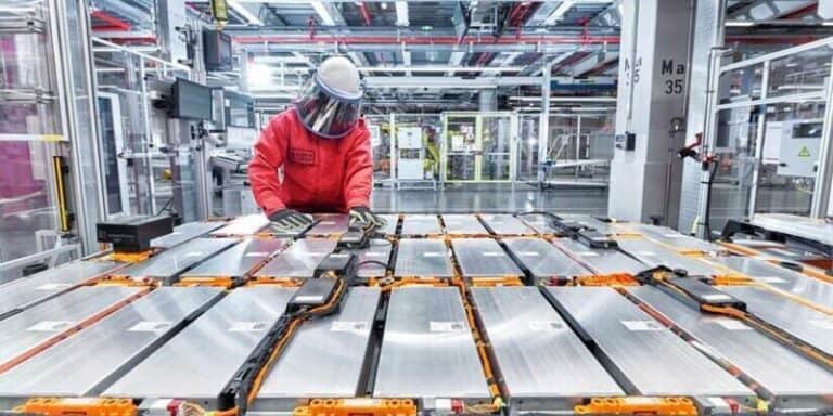 Crisi batterie in Cina