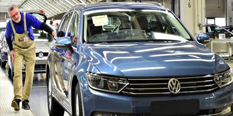 Incentivi auto l’Europa bacchetta l’America