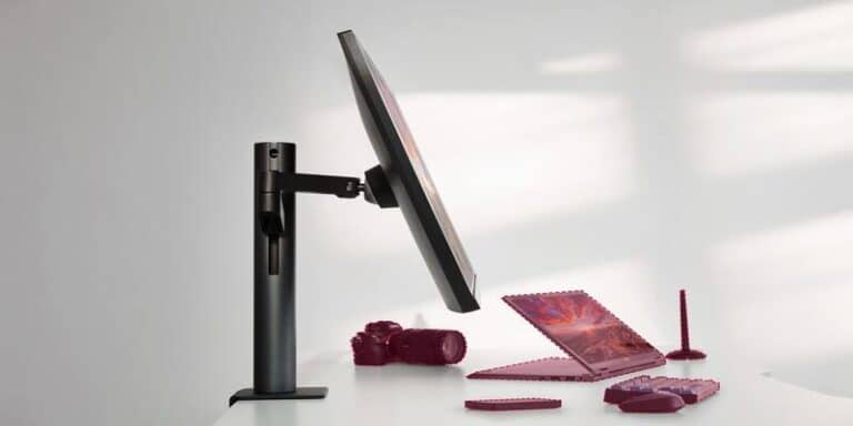 LG prevede di provare un monitor 4K che si regola automaticamente in base alla posizione dell'utente.