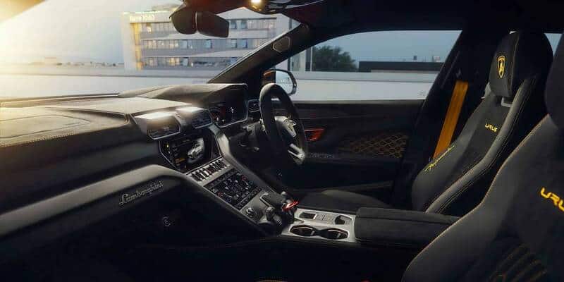 Lamborghini Urus Performante 2