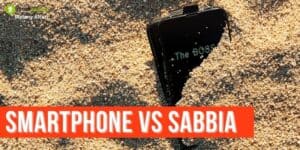 Smartphone vs sabbia: i passaggi per pulirlo perfettamente