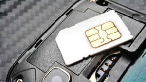 Truffa SIM Swap: quanto improvvisamente vi rubano il numero di telefono e i soldi