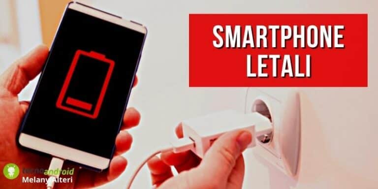 Smartphone in carica di notte