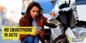 Smartphone, il peggior nemico dell'uomo e la causa principale degli incidenti stradali