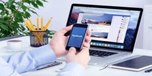 facebook-diffondendo-ampia-varieta-spyware-dispositivi-android