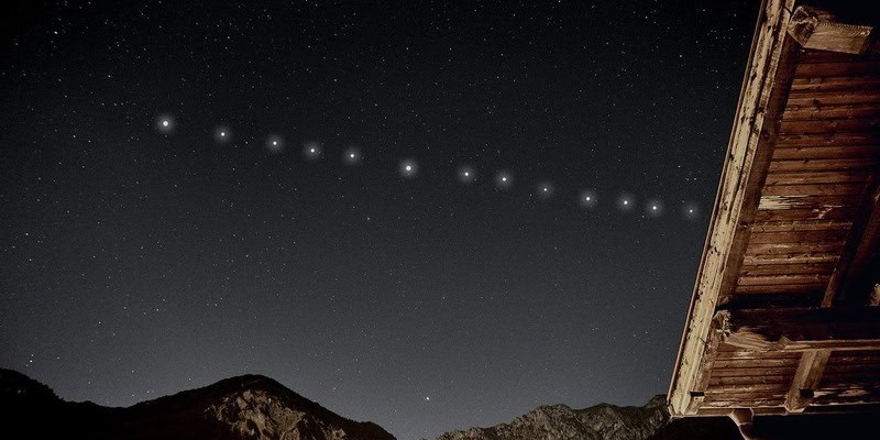 Satelliti Starlink: ecco quando sarà possibili vederli nel cielo