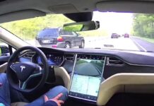La guida autonoma di Tesla