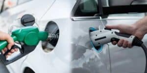 Le auto elettriche inquinano di più dei motori a benzina