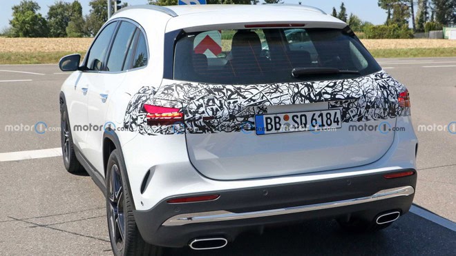 Mercedes-GLA-restyling-nuovamente-avvistato3