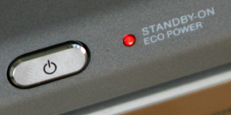 Quanto costa lasciare la TV in standby