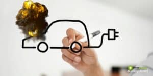 Auto elettriche: è il quarto caso di esplosione ed è solo l'inizio