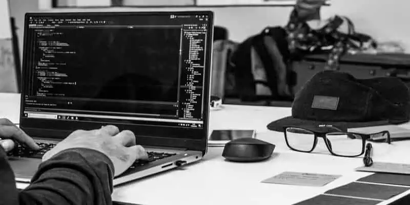Il browser potrebbe condividere le tue credenziali tramite correttore ortografico