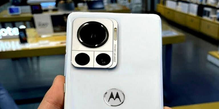 motorola-edge-30-ultra-edge-neo-apparsi-online-svelati-design