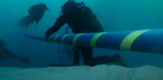 Danneggiati tre cavi sottomarini